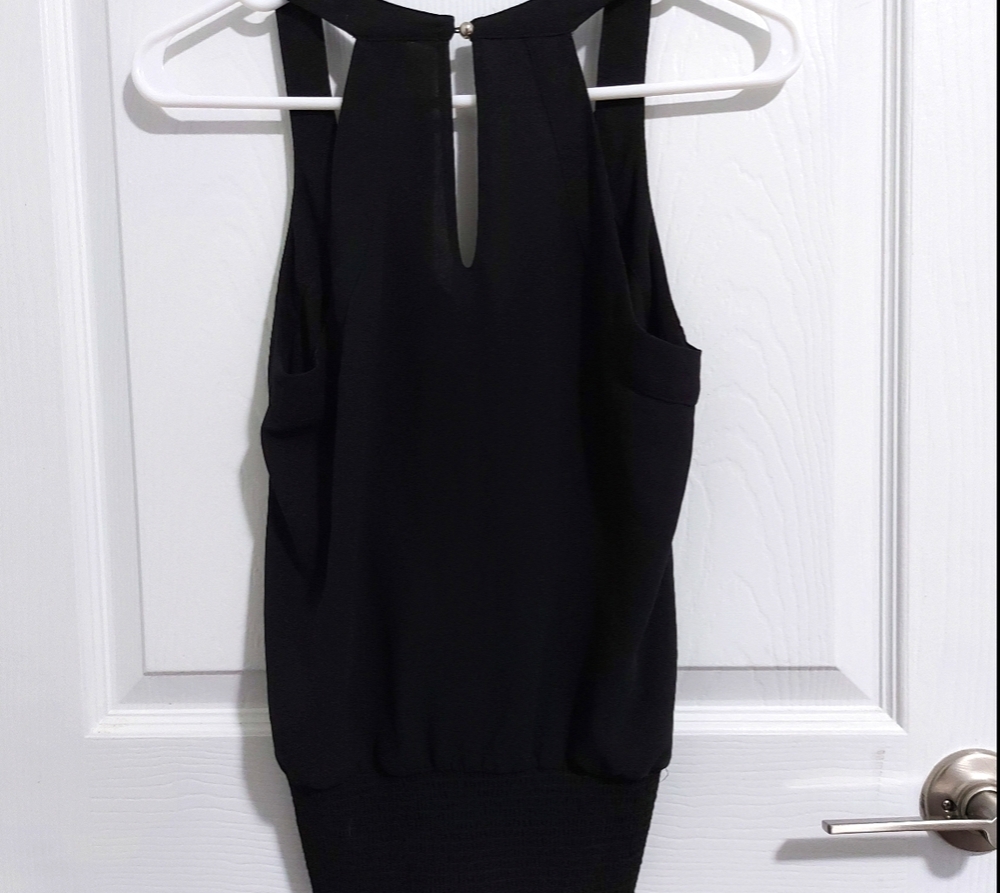 3/$30 Top - Picture 2 of 4